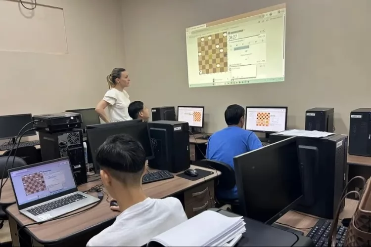 Com laboratório modernizado pelo Governo do Amapá, jovens do Cesein competem on-line e conquistam classificação nacional
