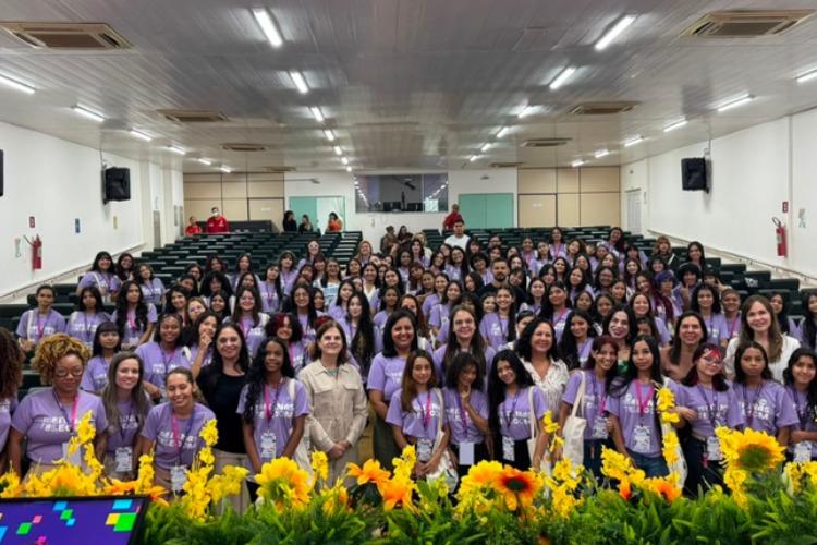 Mais de 250 meninas da rede pública de ensino do Amapá descobrem oportunidades na tecnologia e nas telecomunicações