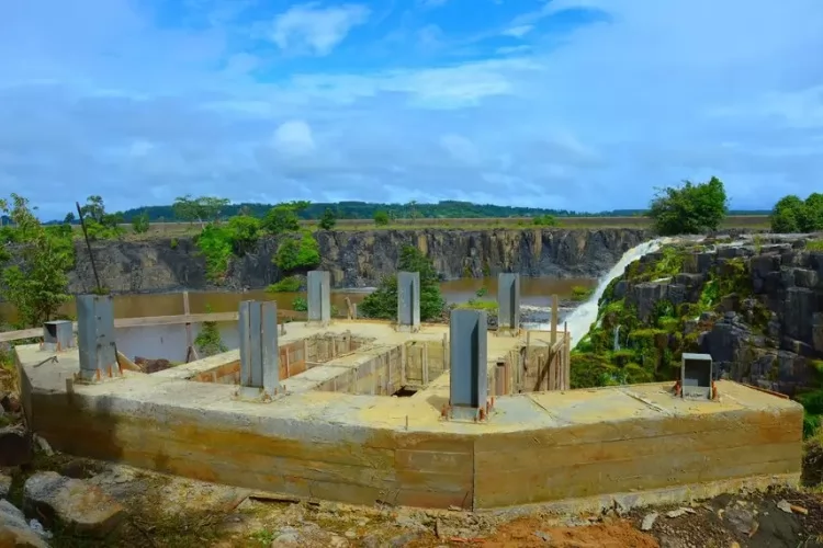 Governo do Amapá impulsiona obras do primeiro Mirante da Cachoeira de Santo Antônio, em Laranjal do Jari