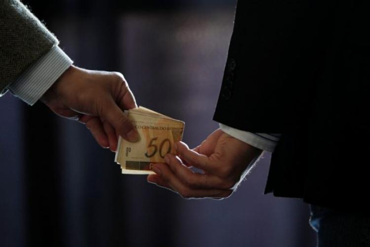 Jovens apontam corrupção como maior problema do Brasil