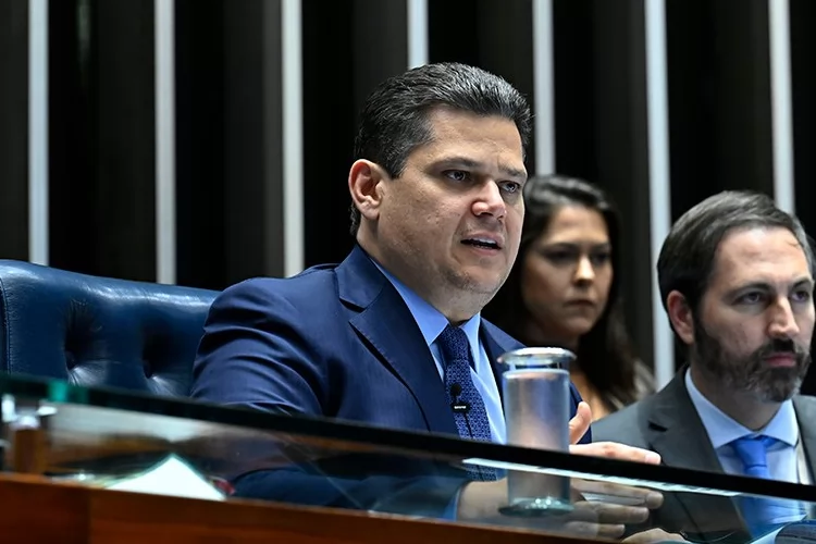 Davi manda arquivar 