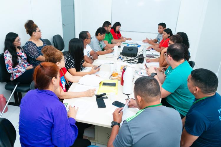 Reunião extraordinária do Conselho de Saúde de Santana marca entrega de coletes e crachás aos novos conselheiros