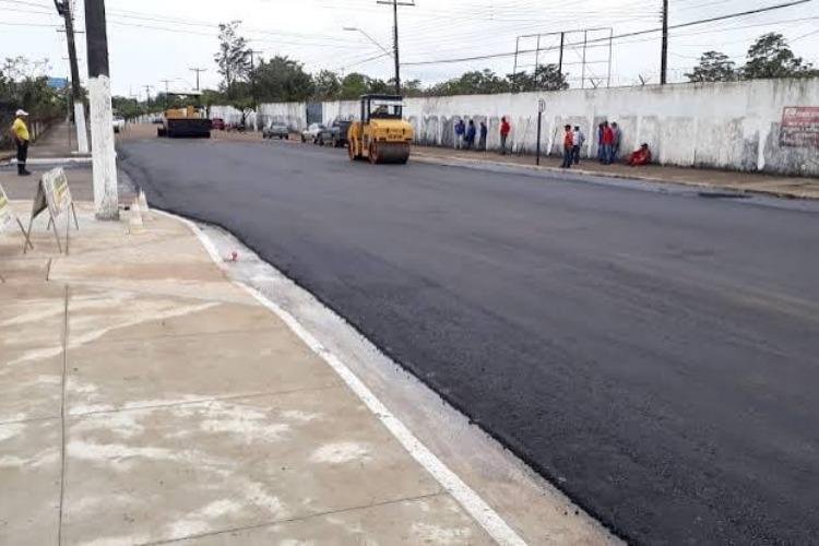'A gente se sente bem num lugar asfaltado', diz moradora com a chegada da pavimentação no Parque Aeroportuário, em Macapá