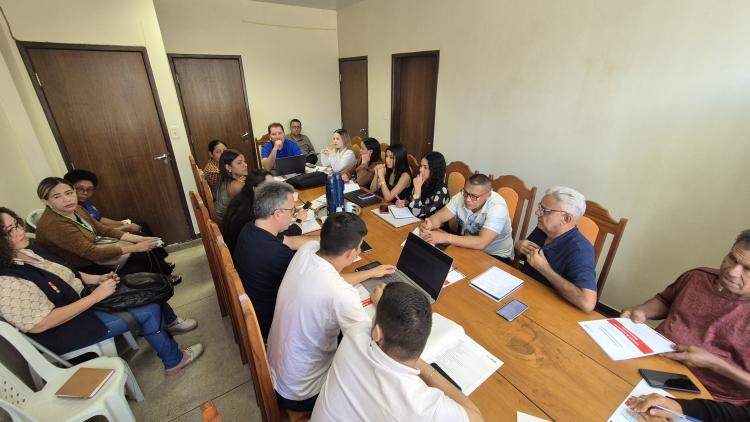 Prefeitura de Santana realiza reunião preparatória para a Conferência Municipal de Economia Popular e Solidária