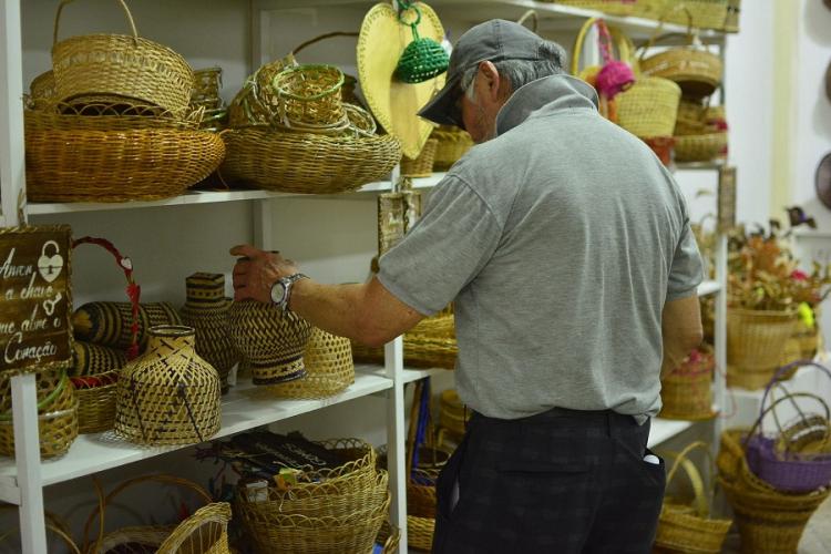 Edital para artesãos amapaenses que desejam expor no Salão do Artesanato, em Brasília