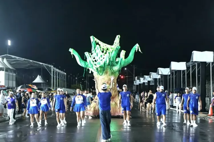 Carnaval 2026: Unidos do Buritizal empolga público durante ensaio técnico no Sambódromo de Macapá