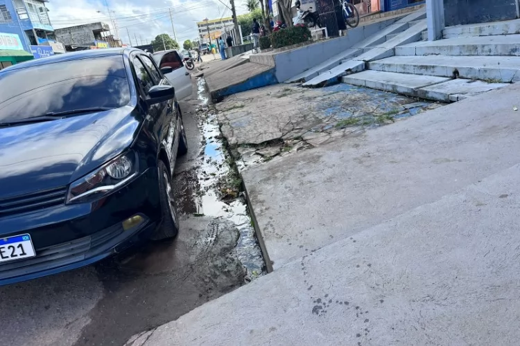 Prefeitura de Santana alerta sobre descarte irregular de água servida na área portuária e anuncia ações de conscientização e fiscalização