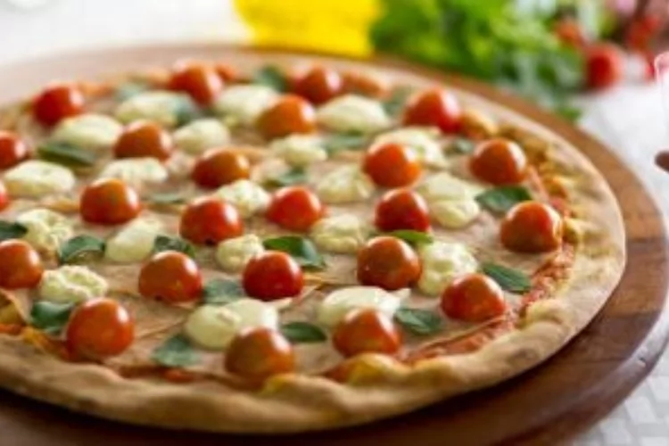 Carnaval: confira 3 sabores de pizzas para quem busca opções leves para saborear antes do bloquinho