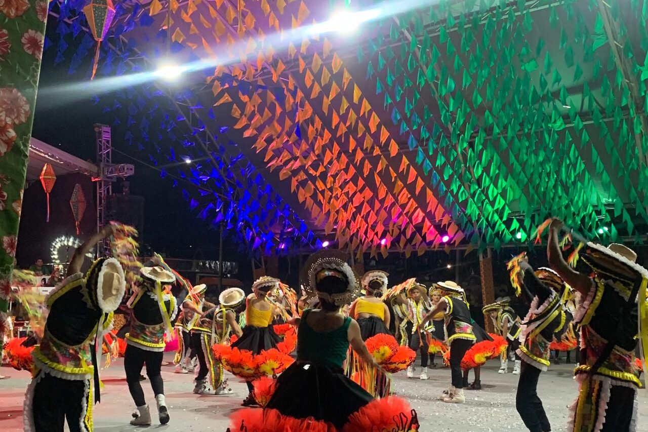 Animação das quadrilhas tradicionais marcam a primeira noite da Quadra Junina de Macapá