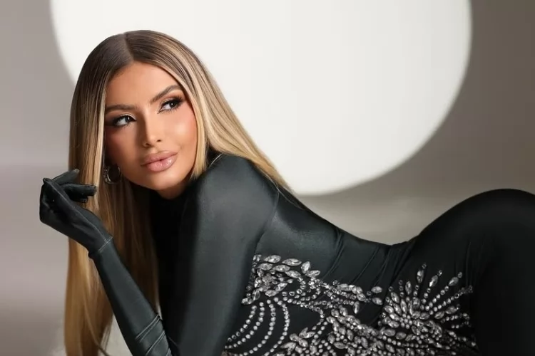 Ex-madrinha de bateria da Tatuapé diz que excesso de curvas a impediu de disputar o Miss Brasil e que fez terapia para aceitar o próprio corpo