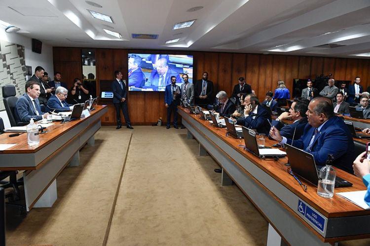 CAE adia análise de projeto que regulamenta cigarros eletrônicos