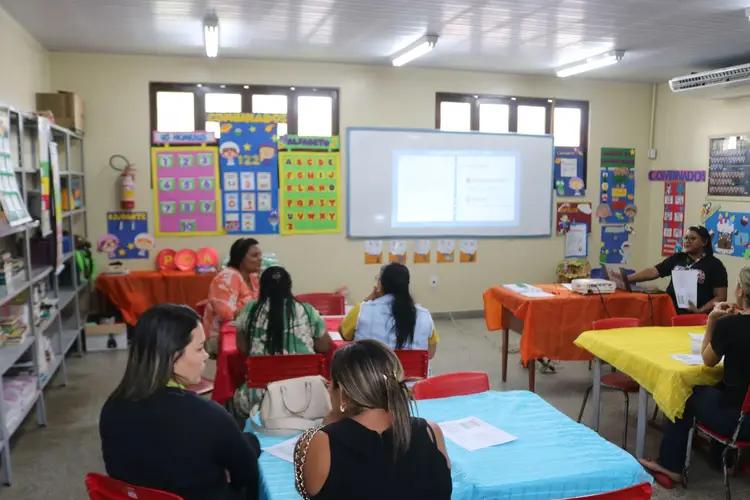 Governo do Amapá promove formação do Programa Criança Alfabetizada sobre planejamento escolar