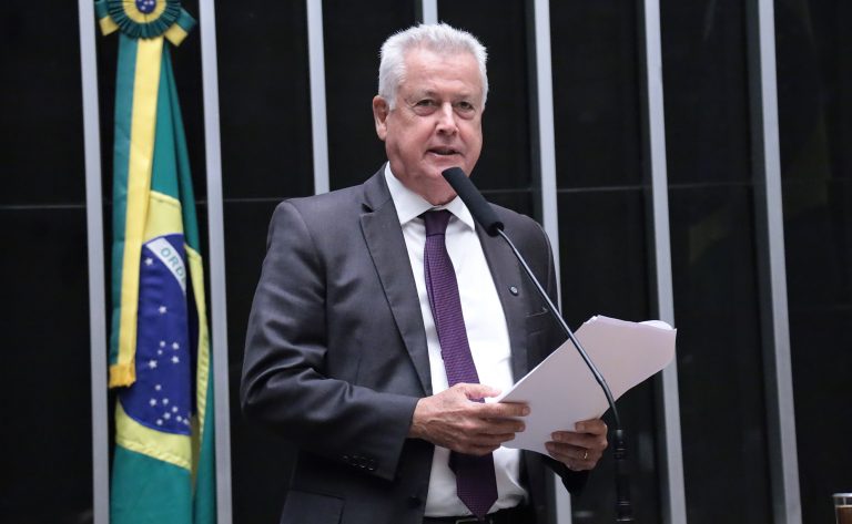 Câmara aprova projeto que define novas regras para proteção da indústria nacional - Notícias