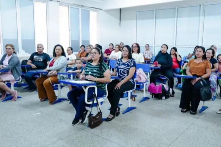 Governo do Estado realiza curso para capacitar cuidadores do Transtorno do Espectro Autista no Residencial Macapaba, em Macapá