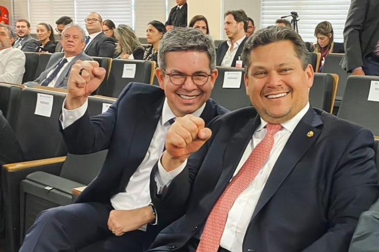 Randolfe e Davi comemoram a decisão do TCU que confirma a Transposição aos servidores da EMDESUR