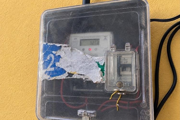 CEA Equatorial alerta para riscos e irregularidades no uso de postes e medidores para propaganda eleitoral