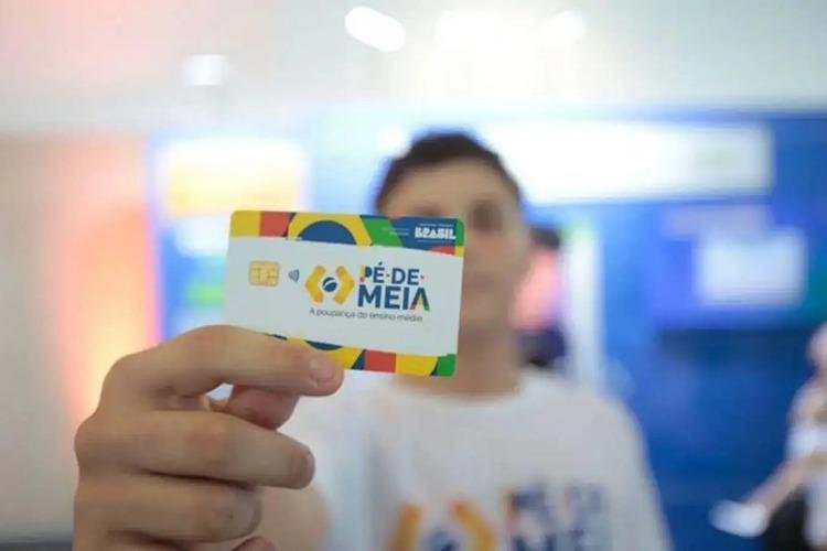 Pé-de-Meia: pagamento para nascidos em março e abril será feito nesta terça-feira (25)