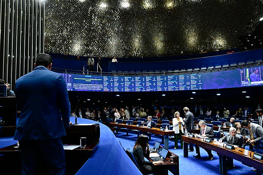 Após acordo, Senado aprova MP do frete sem o piso salarial de R$ 5 mil
