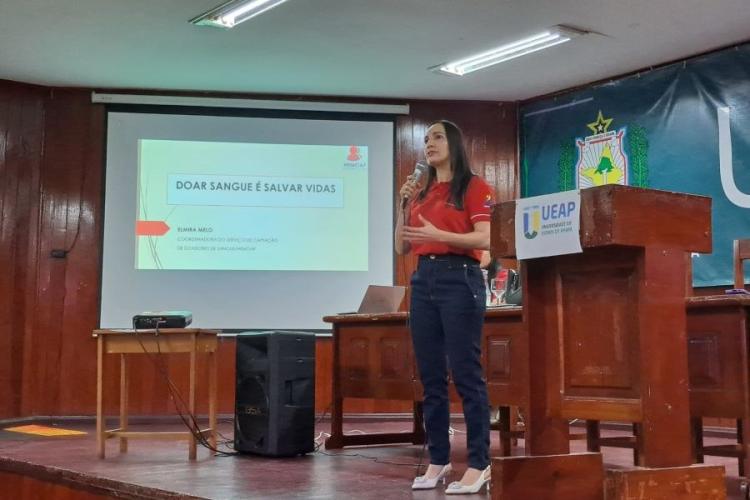 Ueap debate doação de sangue e medula óssea em evento com especialistas, em Macapá
