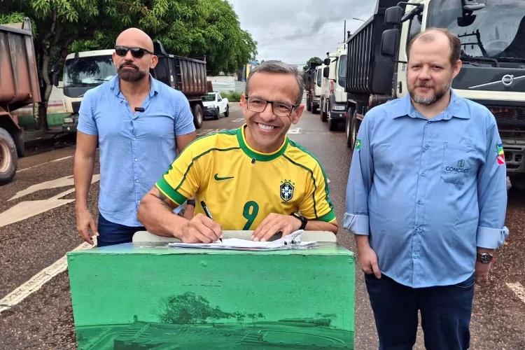 Prefeito DaLua dá ordem de serviço para pavimentar e reconstruir principais vias de Macapá