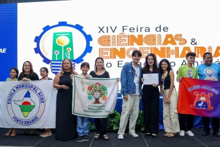 Governo do Amapá entrega medalhas e R$ 100 mil a destaques da 14ª Feira de Ciências e Engenharia