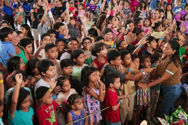 Prefeitura de Pedra Branca finaliza programação de Páscoa com entrega de mais de 2 mil ovos 