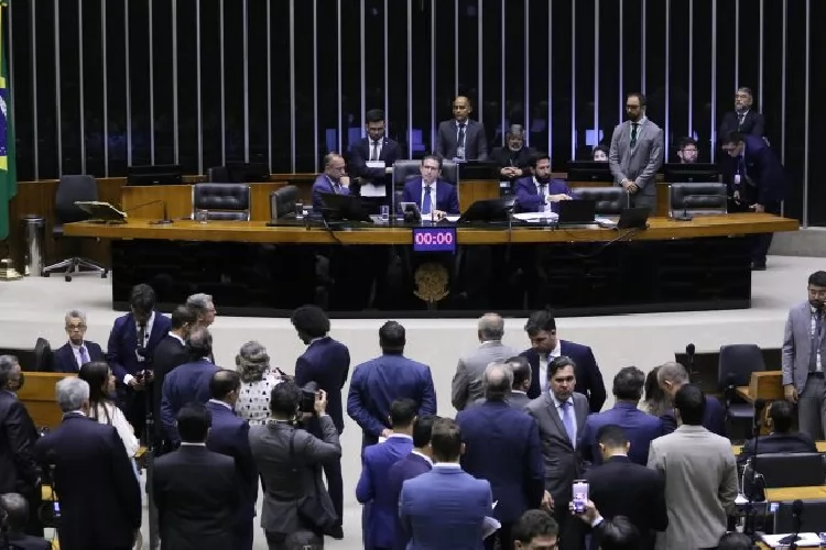 Câmara aprova projeto que altera regras de licenciamento ambiental