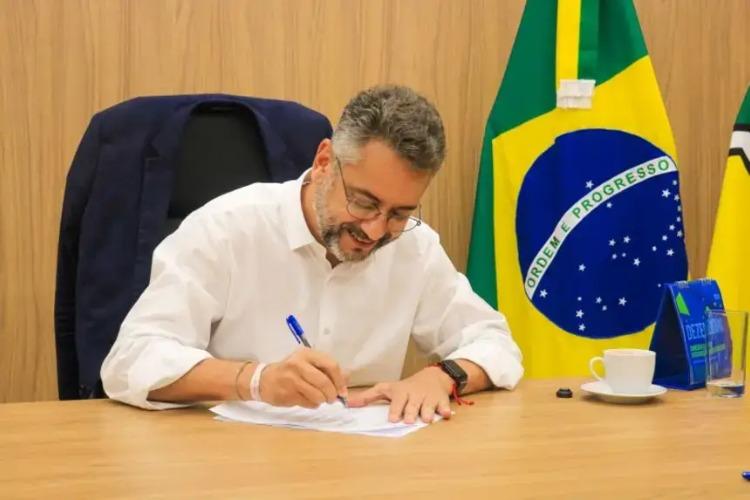 Governador Clécio nomeia comissões para contratação de banca de concursos públicos da Gestão Governamental e Estratégica